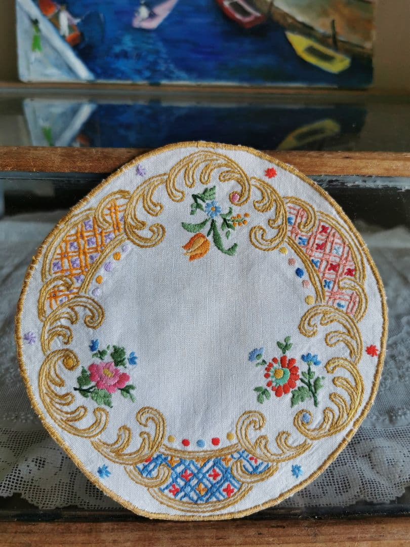 アンティークフランス マルチカラー手刺繍 チューリップ＆ローズ リネンドイリー