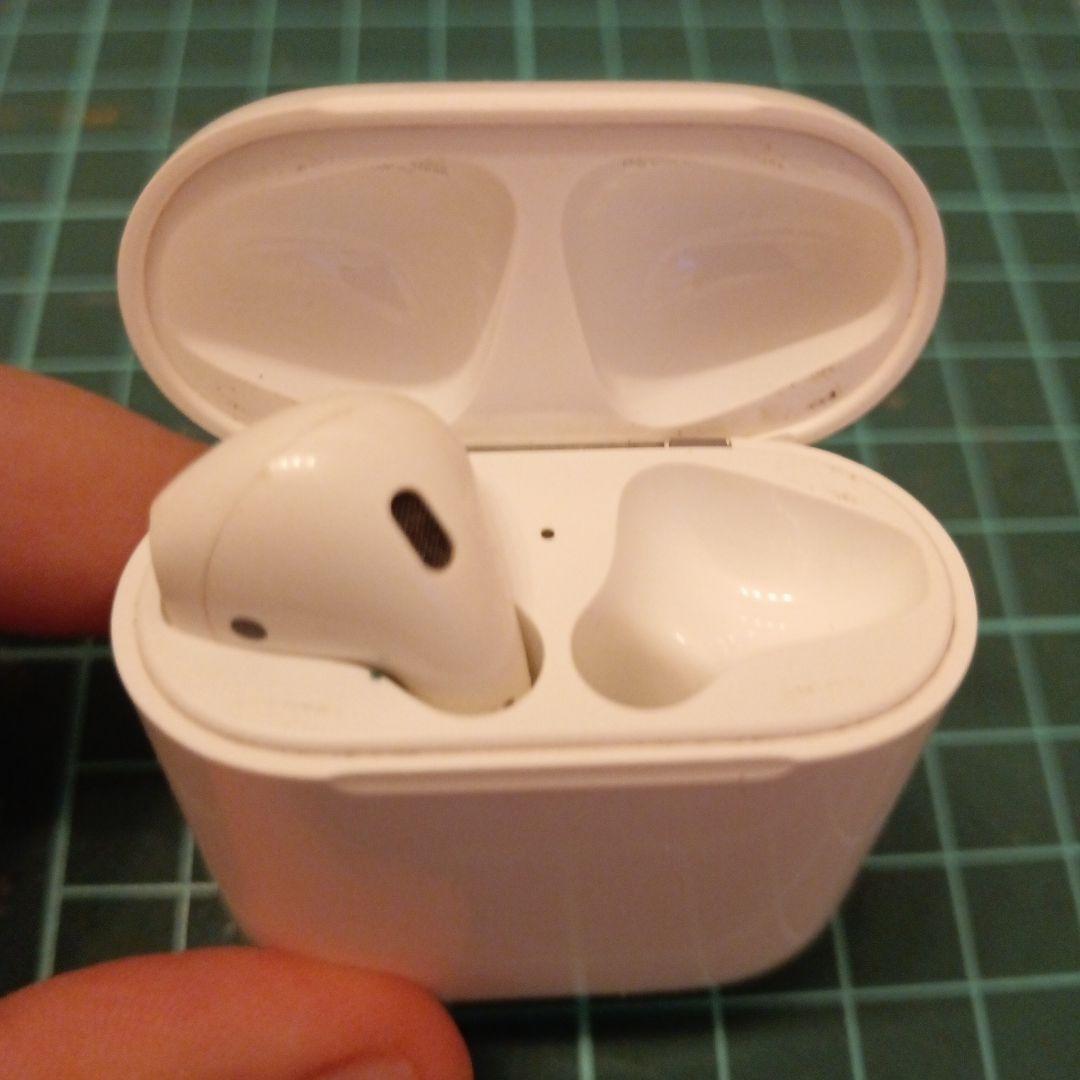 AirPods本体　片耳のみ ホワイト