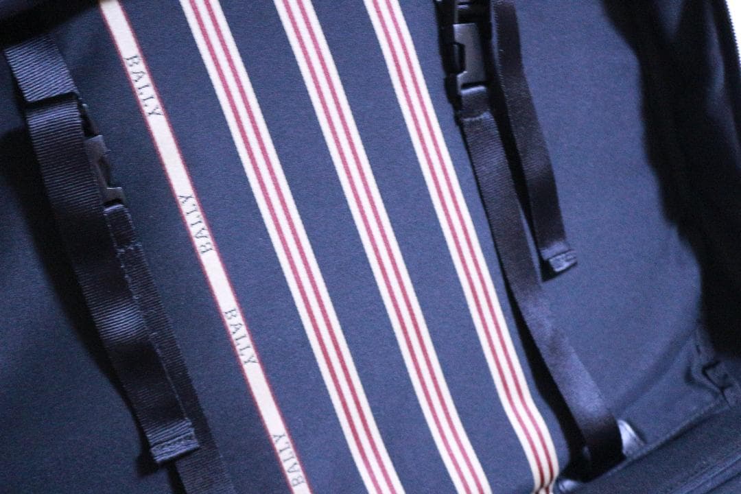 BALLY　本革キャリーバッグ