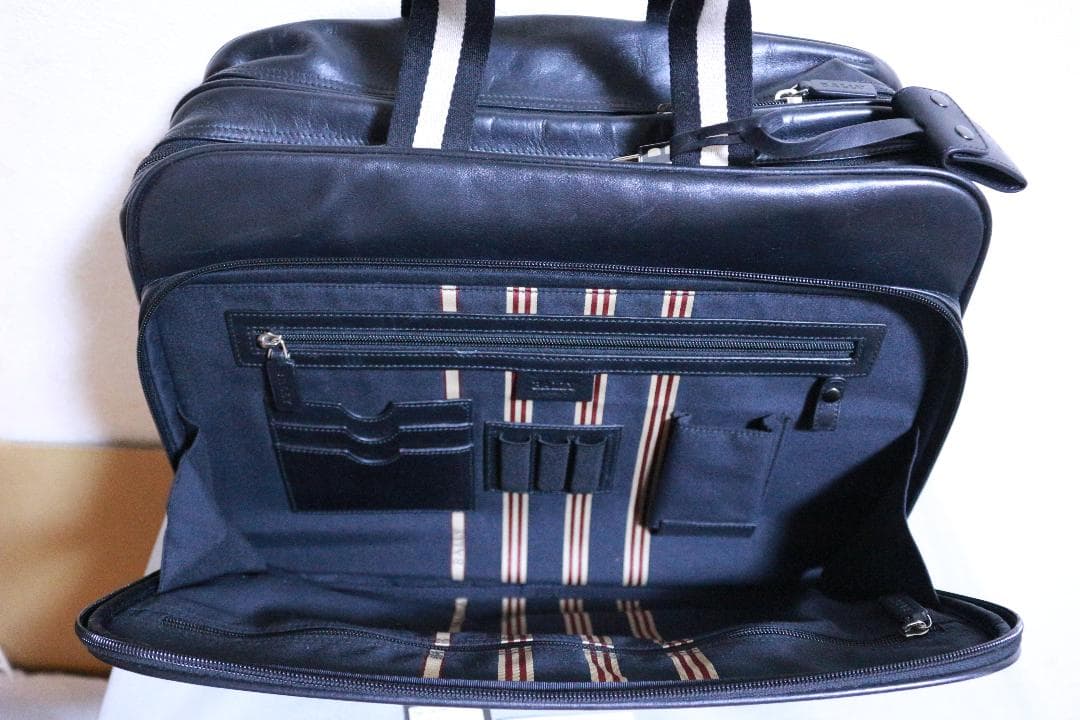 BALLY　本革キャリーバッグ