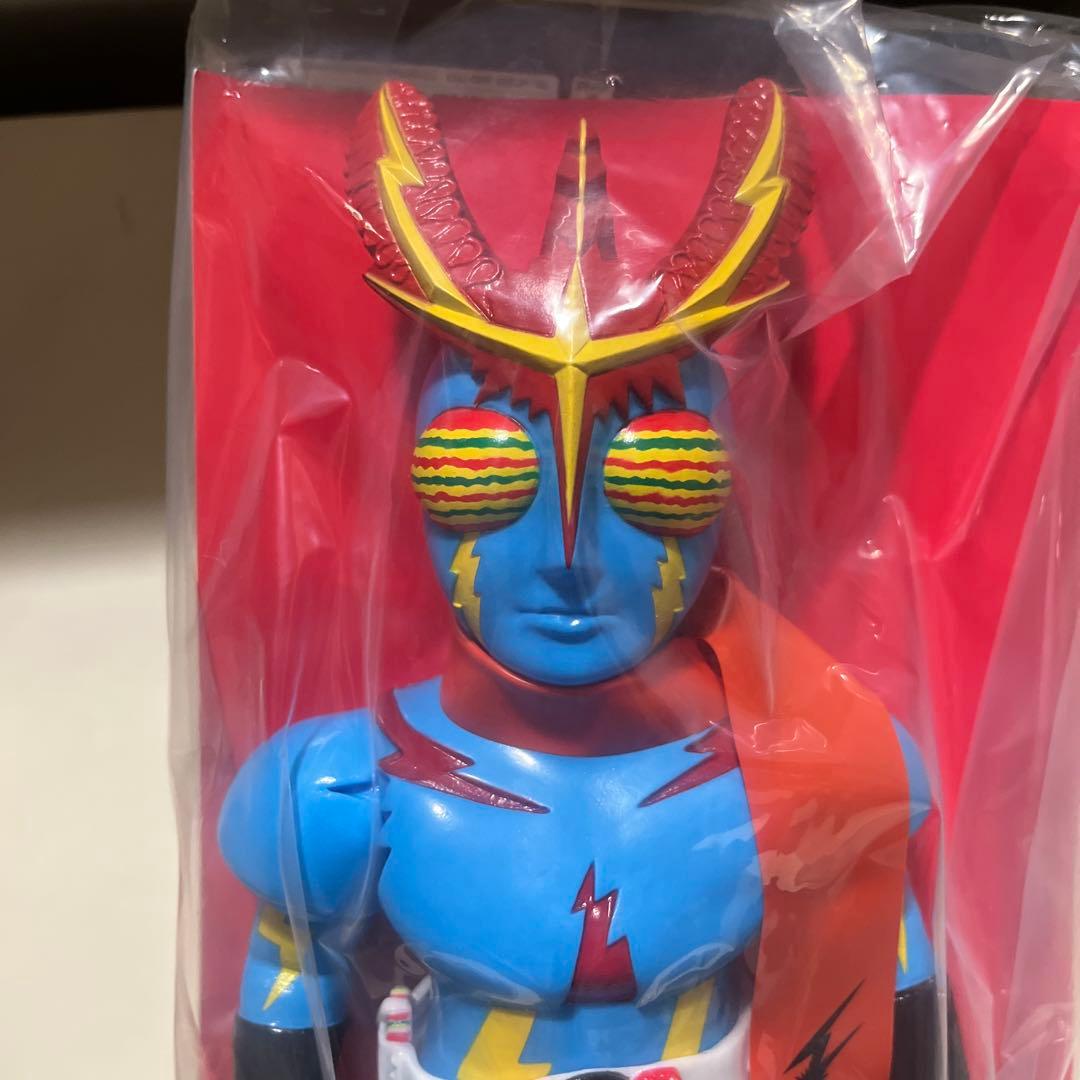 メディコムトイ製 東映レトロソフビコレクション イナズマン ソフビ フィギュア