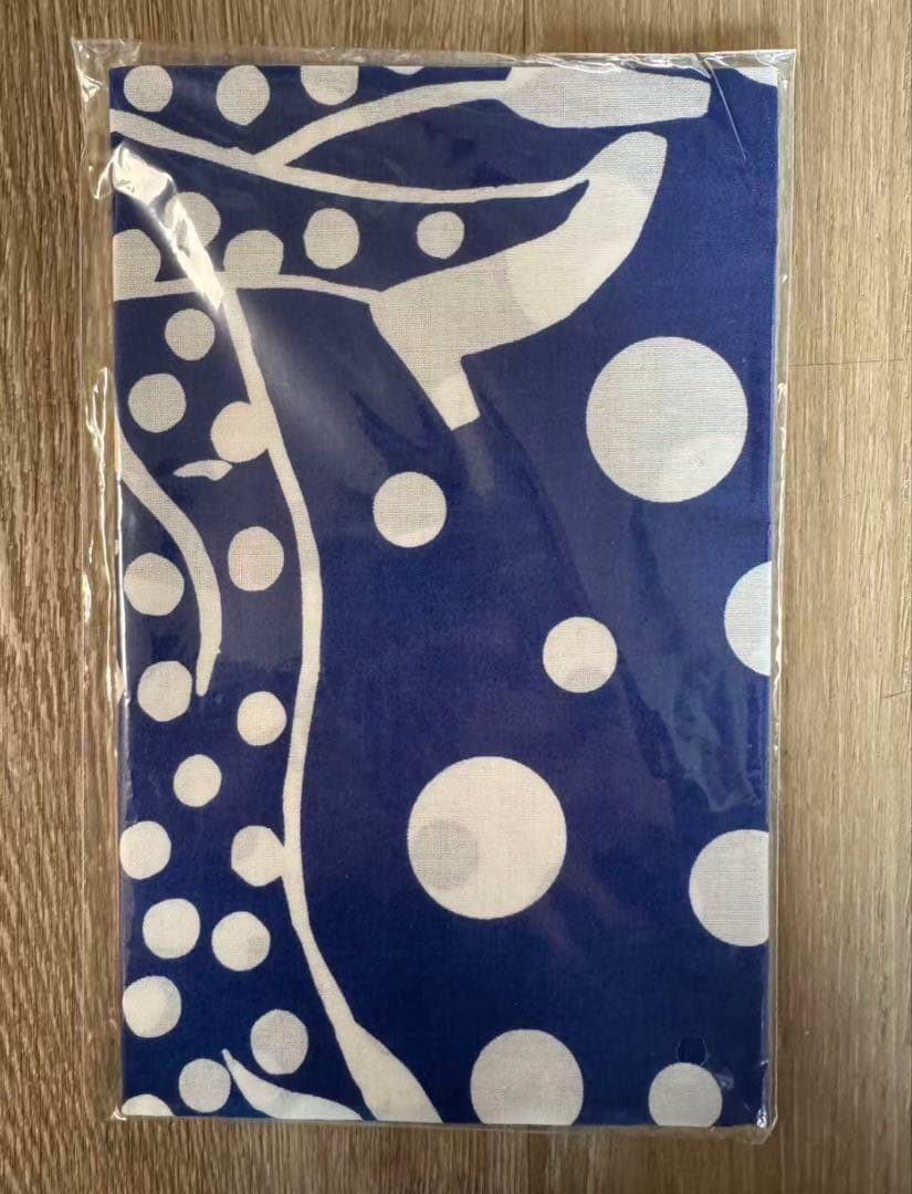 新品未開封　草間彌生　LOVE FOREVER 手ぬぐい　濃紺