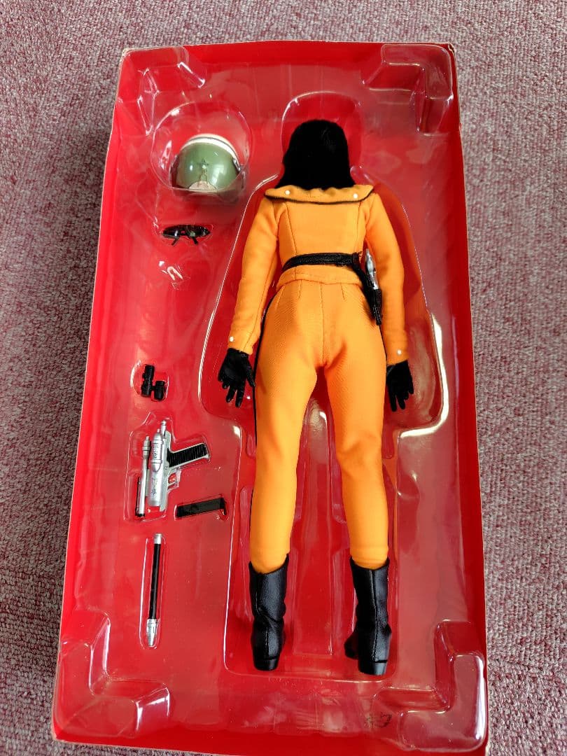 科学特捜隊 クールガール フジアキコ隊員