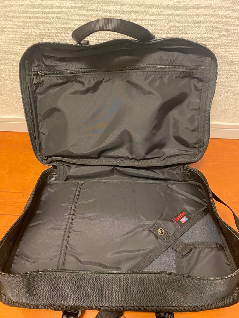 BRIEFING ネオトリニティライナー