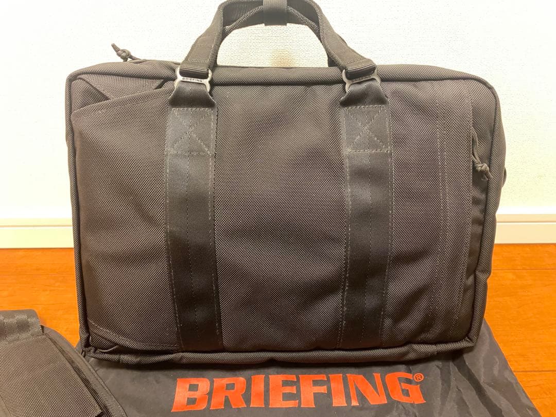 BRIEFING ネオトリニティライナー