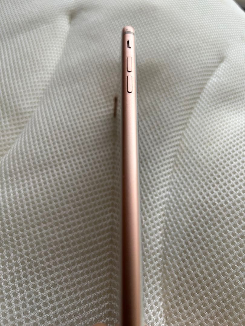 オートバーツ　iPhone 8 Plus 64Gバッテリー84%初期化済