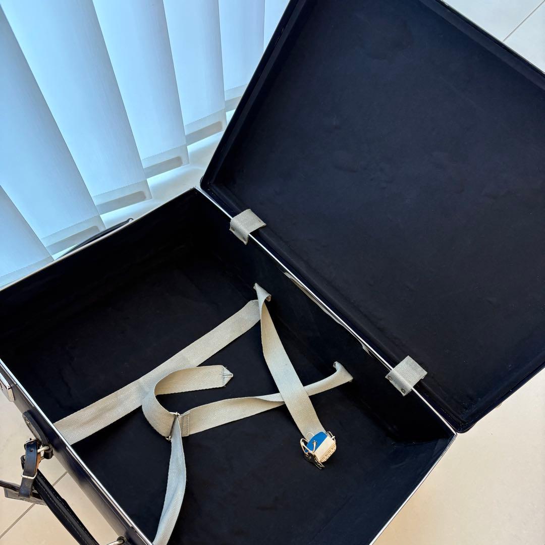 グローブ・トロッター×SHIPS 21インチ スーツケース