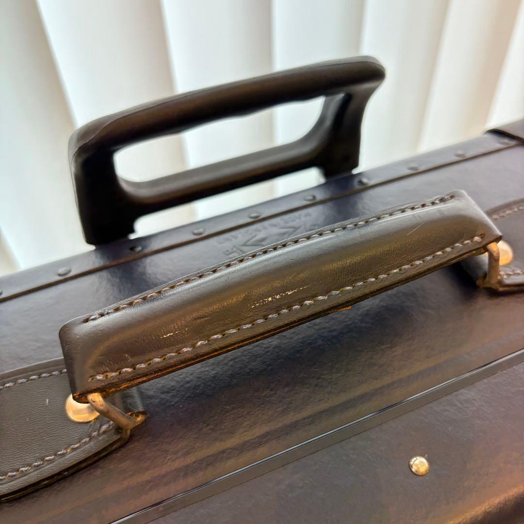 グローブ・トロッター×SHIPS 21インチ スーツケース