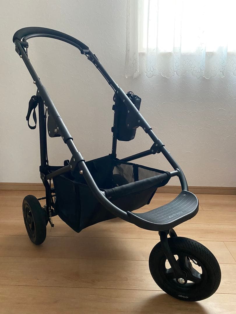 【極美品】エアバギー AIRBUGGY フレームのみ ブラック 黒 ペットカート