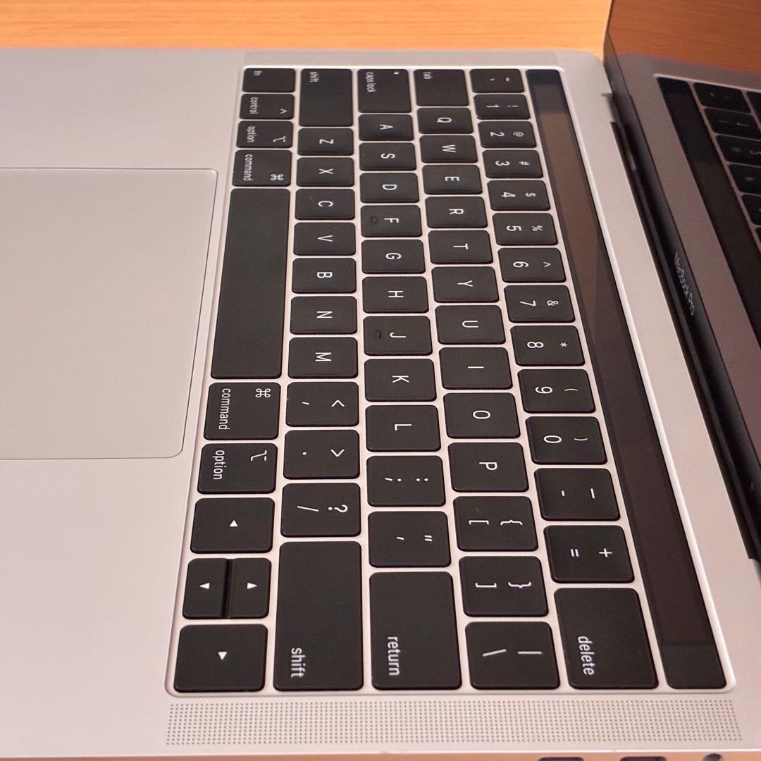 MacBook Pro 2018 【16GB/SSD512GB/USキーボード】