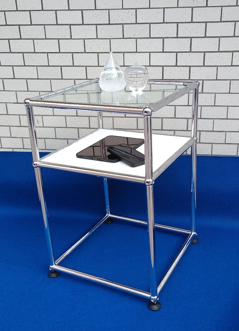 USM Haller ハラーシステム ベッドサイドテーブル