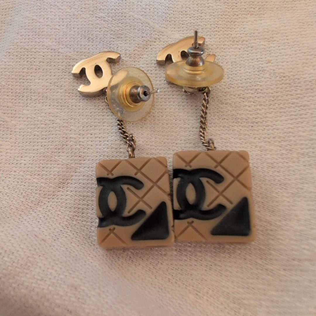 シャネル ピアス ベージュ系