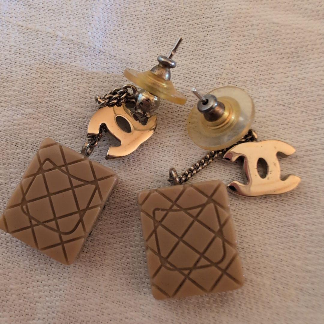 シャネル ピアス ベージュ系