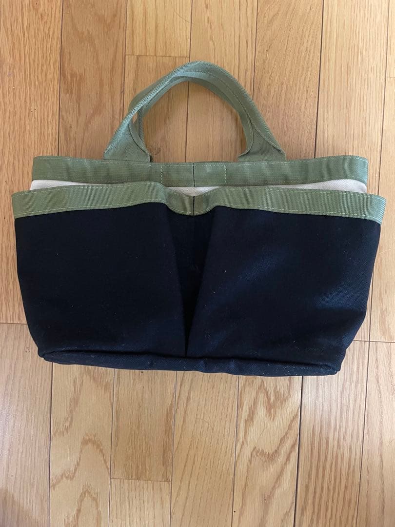 BRIEFING 中型カートバッグ ブラック/カーキ