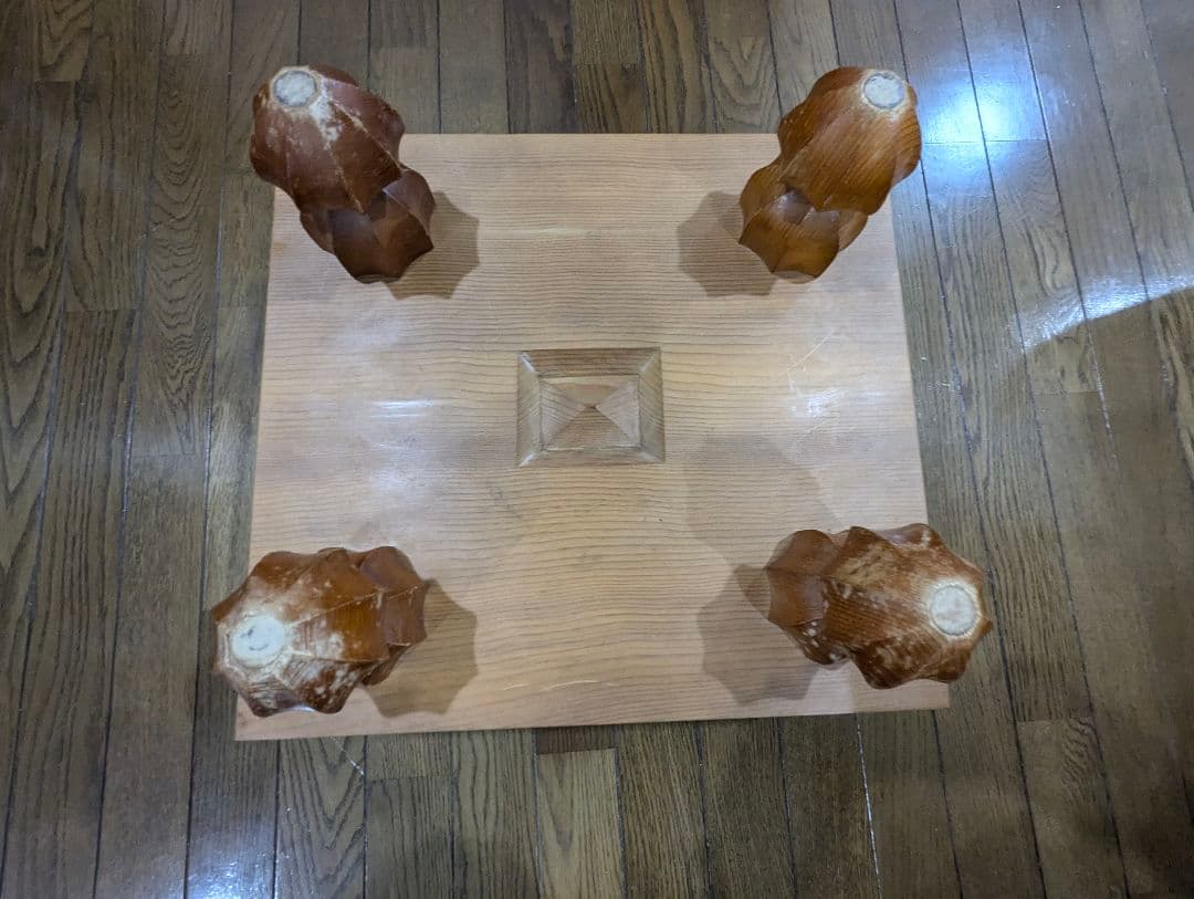 本格囲碁セット　基盤　蛤碁石　那智黒石　脚/へそ　桐のケース付き