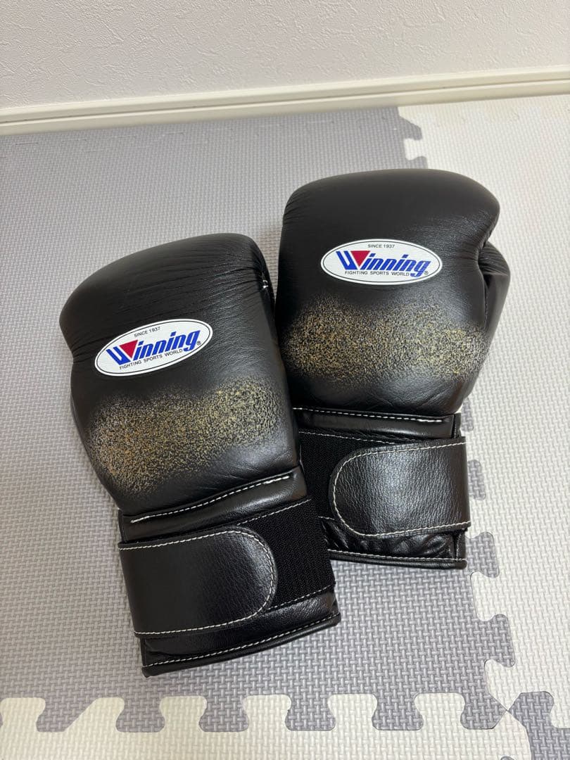 【美品】Winning ボクシンググローブ 14oz ブラック