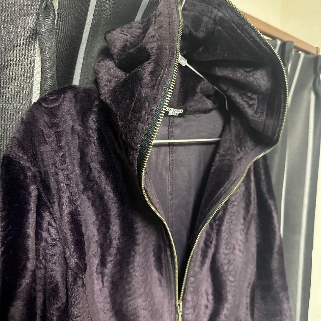 トルネードマート　デフォルメパイソンエンボスパーカー