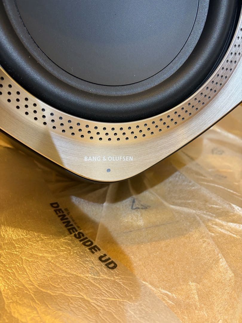 Bang & Olufsen Beoplay P2 グレー