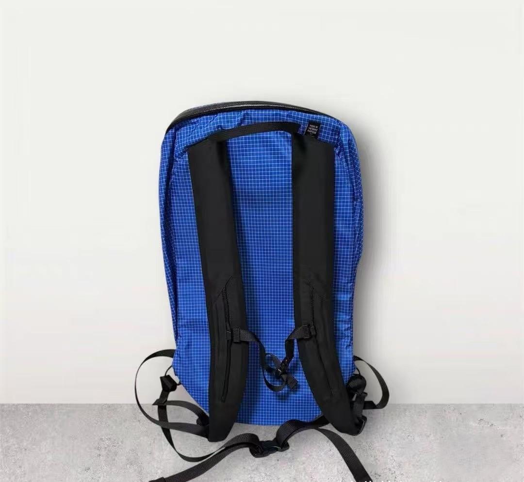 未使用ARC'TERYX ブルー チェック柄 リュック