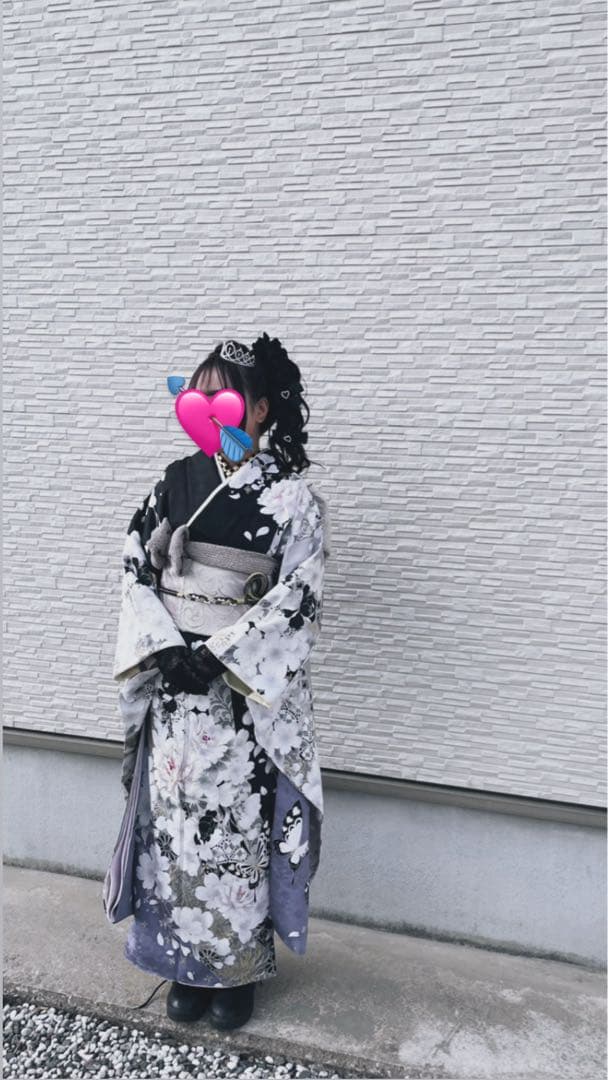 黒と白の花柄振袖フルセット