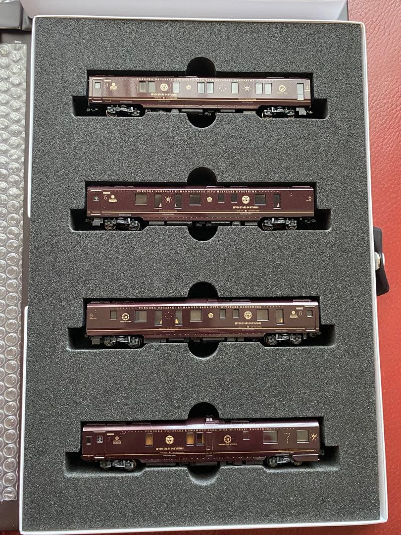 KATO 10-1519 クルーズトレイン「ななつ星 in 九州」8両セット