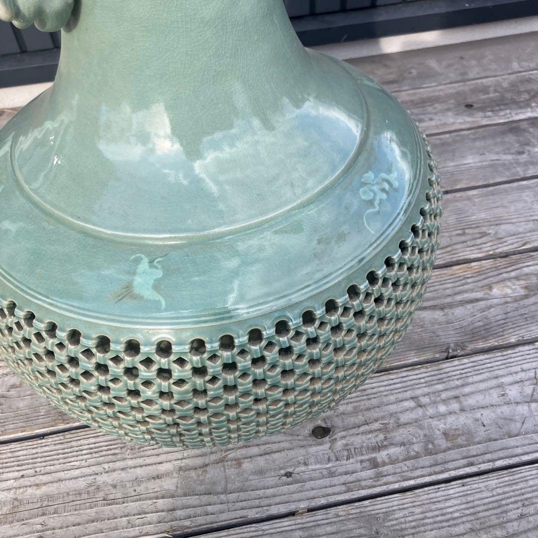 青山作 特大壺 高麗青磁 透かし 雲鶴紋 二層網目 花瓶 網目彫 緑色 双耳大型