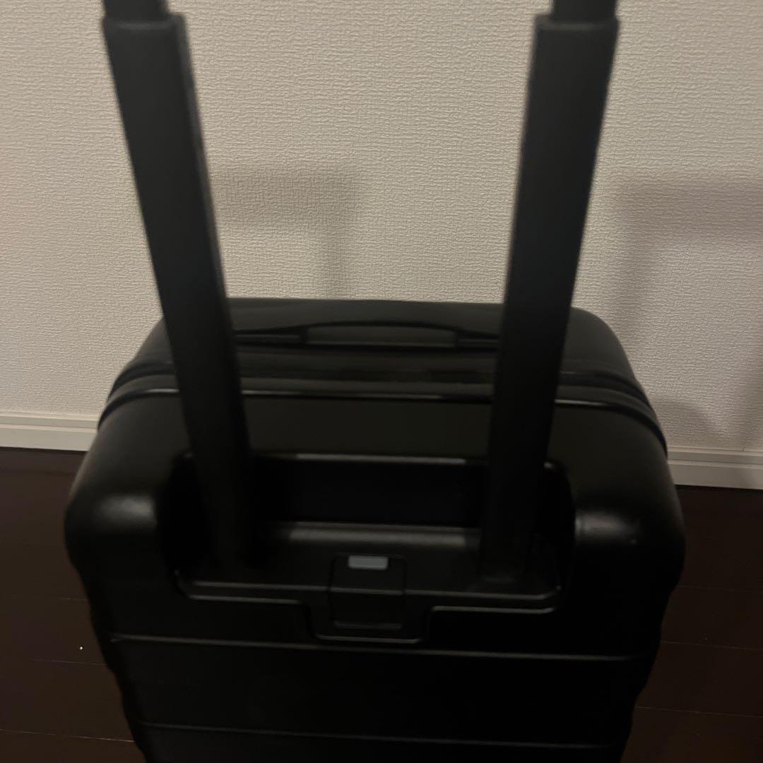 MUJI 使用2回　20L 2025年購入　TSAロック付黒キャリーケース
