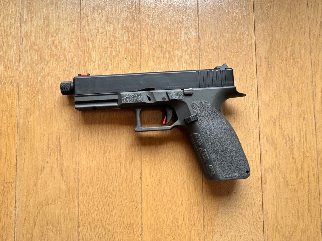 カーボネイトストライカー9Q CO2 バトルシップグレイ 追加マガジン