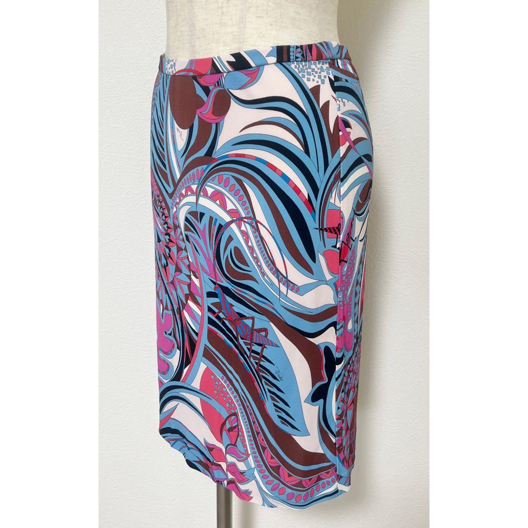 エミリオ・プッチ　タイトスカート　幾何学模様　柄スカート