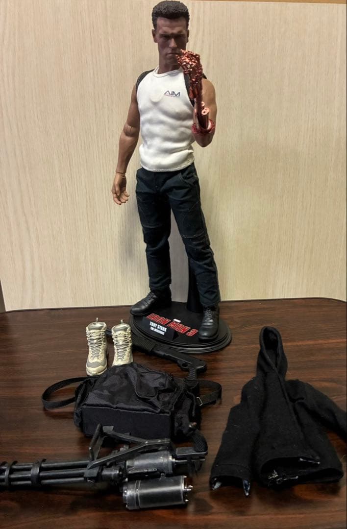 2025/12/1までkenta ホットトイズ ターミネーター t800