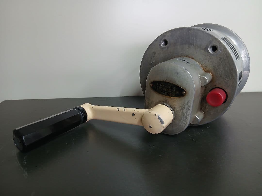 手回し式サイレン　昭和レトロ