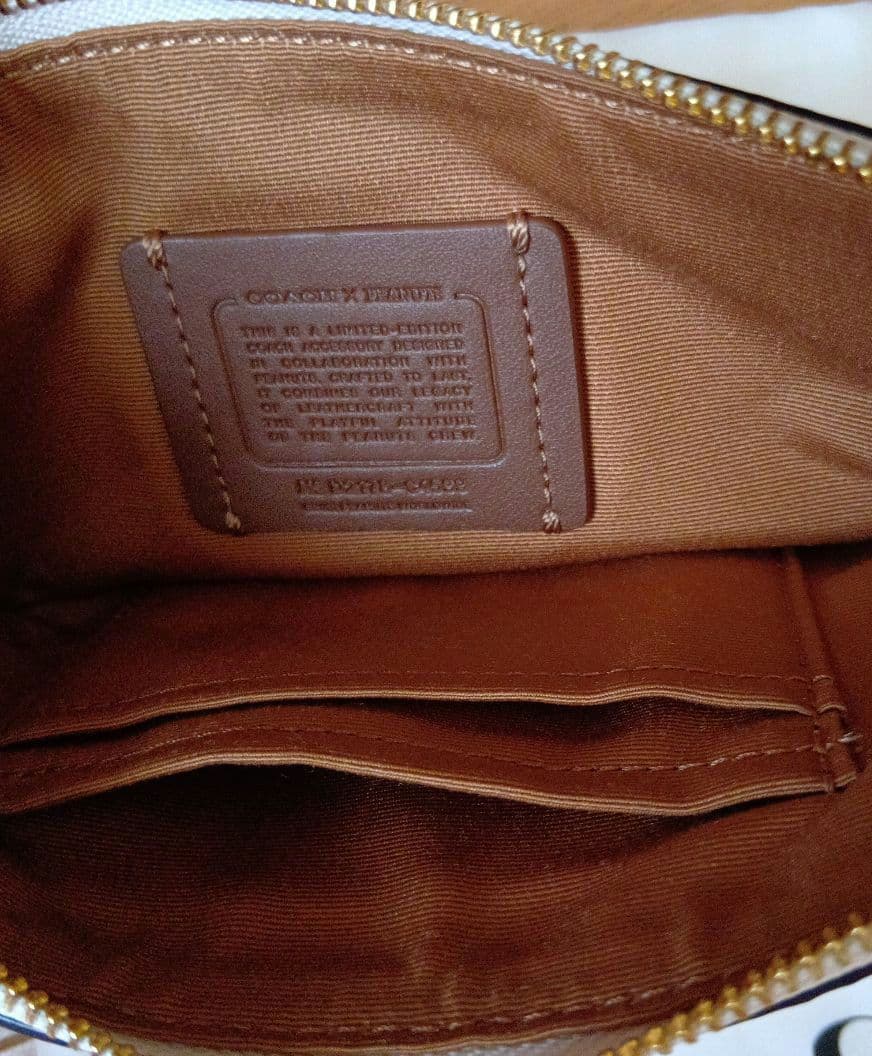 レア　新品　コーチ　ウッドストックのポーチ