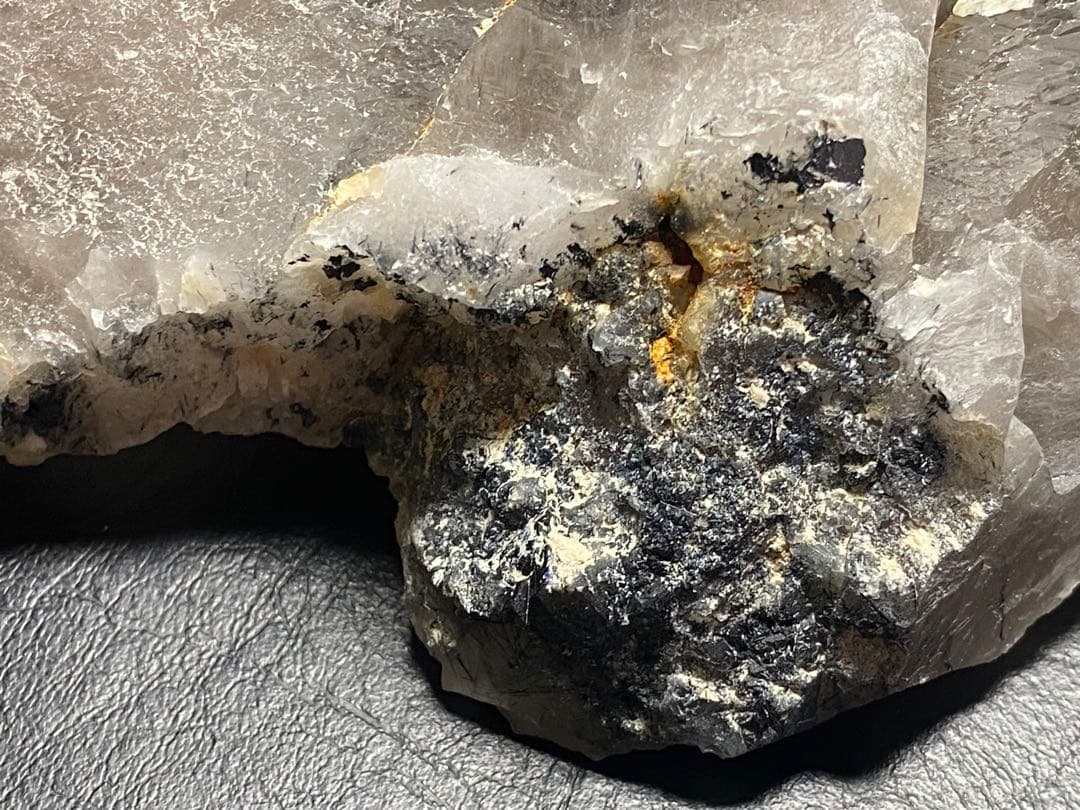 ザギ水晶　ザギマウンテンクォーツ　935g