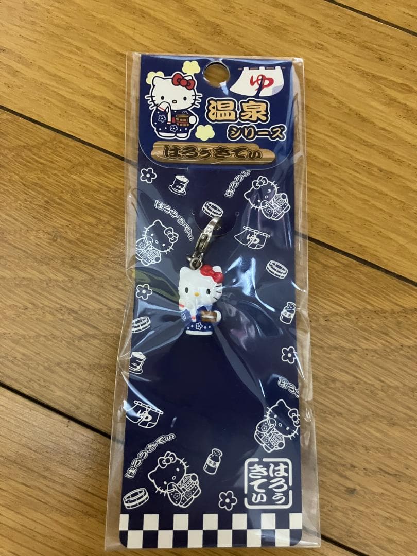 い*つ様 ハローキティ　ご当地限定　149個　根付け　ファスナーマスコット　スト