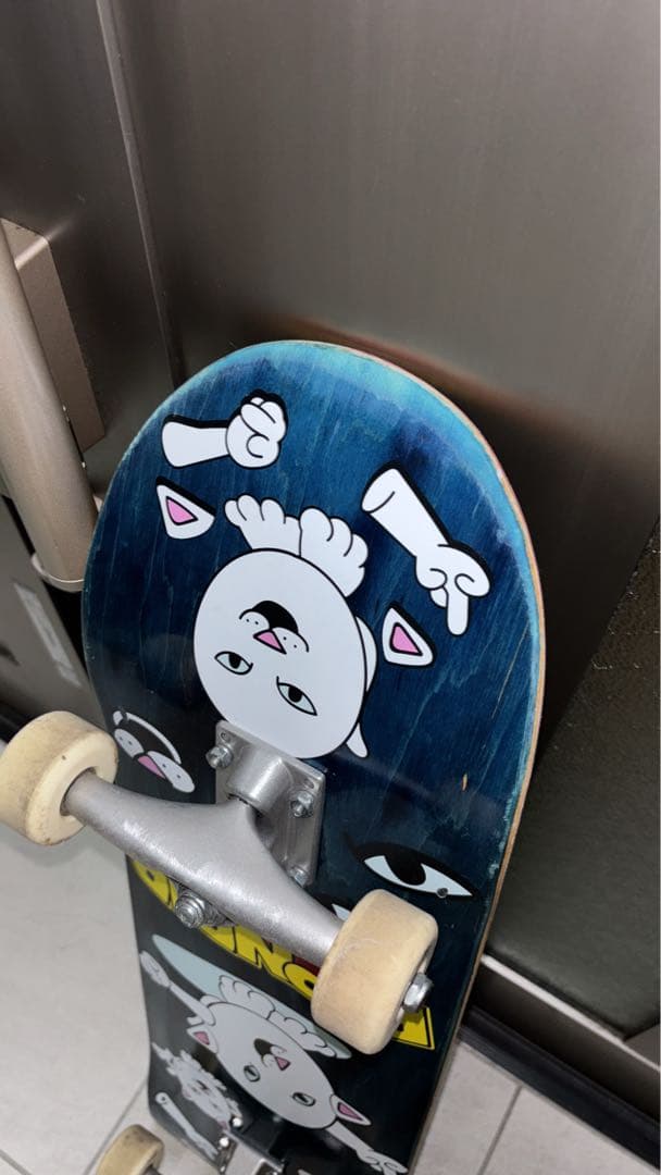 【人気】RIPNDIP スケートボードデッキ
