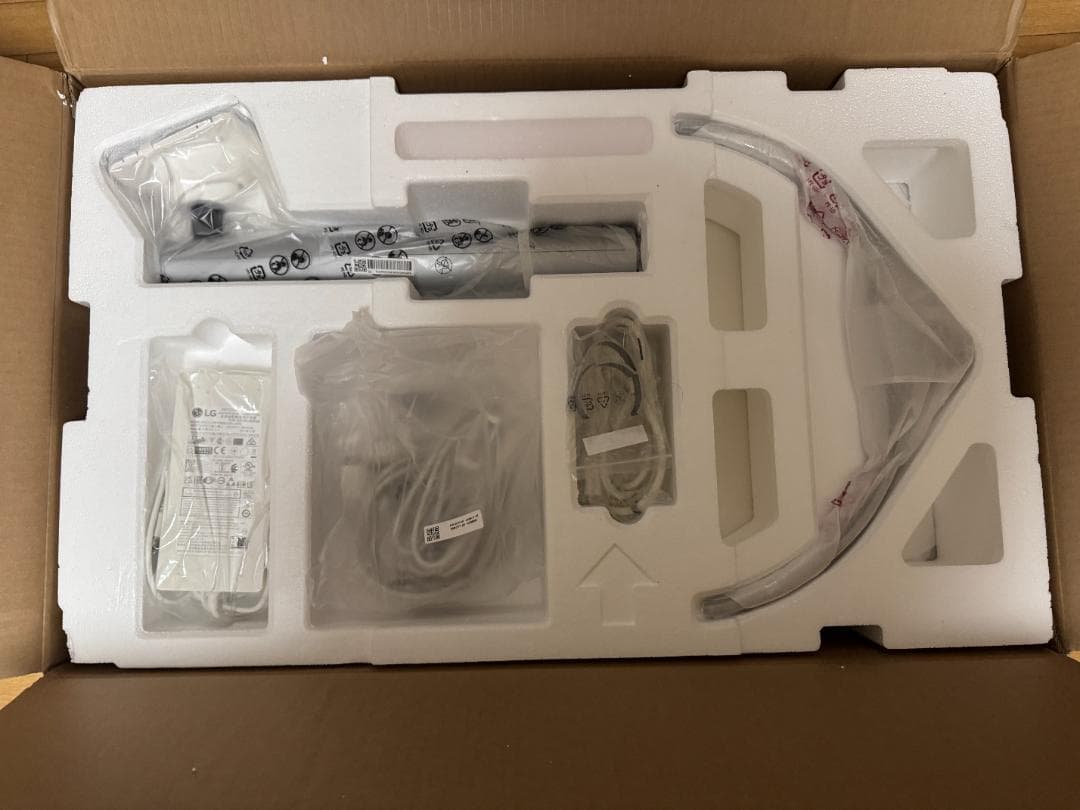 LG 32UQ850-W 31.5インチ モニター ディスプレイ