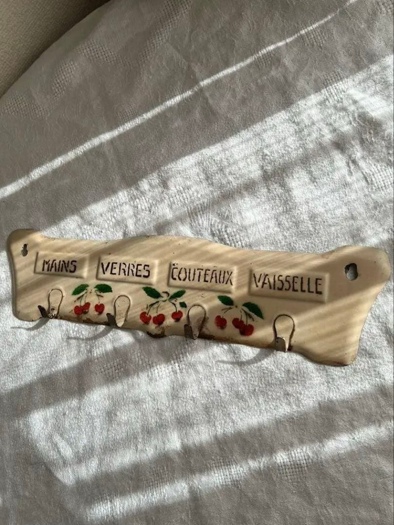 フランスアンティーク　さくらんぼ　ブリキ　フック