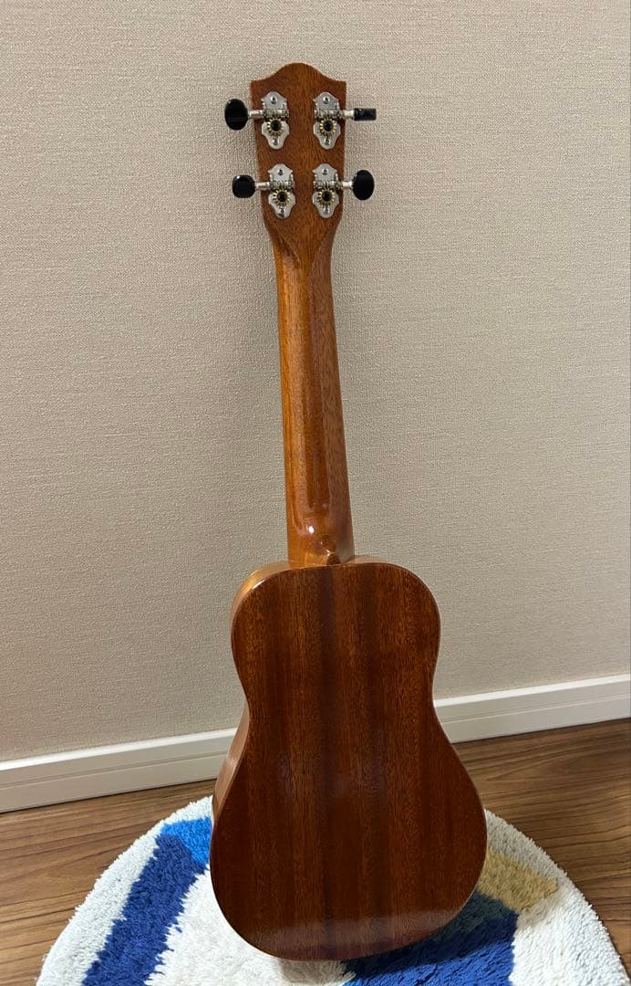 ウクレレ　KAALA KU7S