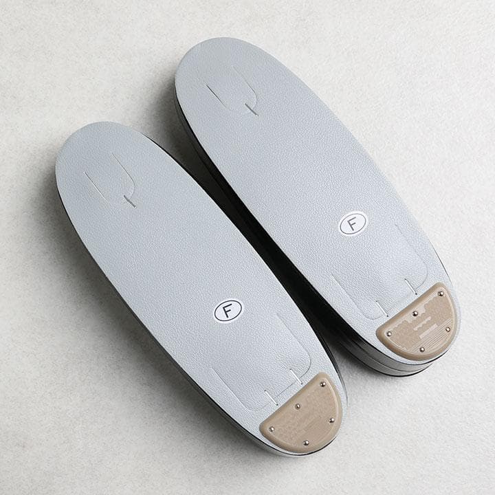 【新品】草履バッグセット　黒地にモダン柄 (ゴールド) 03079