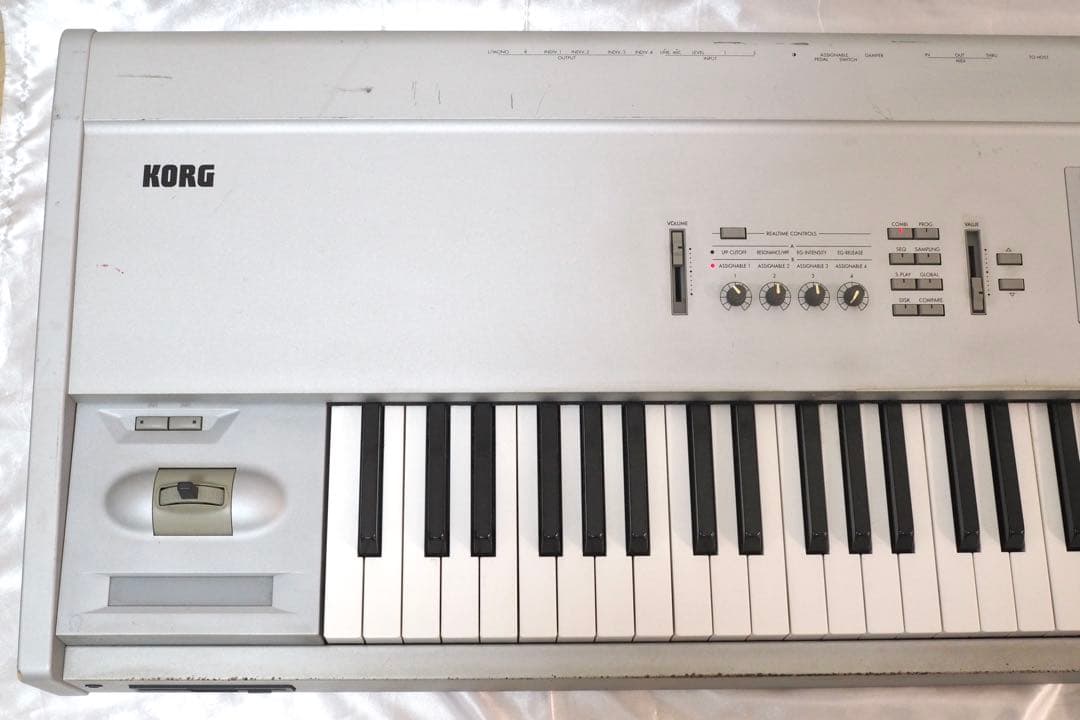 KORG TRITON シンセサイザー prox 88鍵盤 シルバー