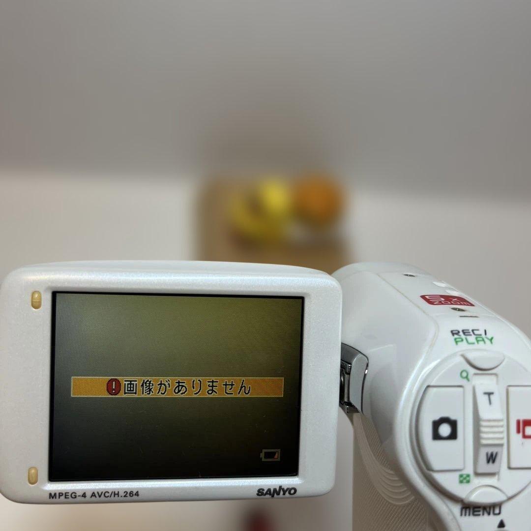 ☆人気稀少☆SANYOデジタルムービーカメラXacti DMX-CG9ホワイト