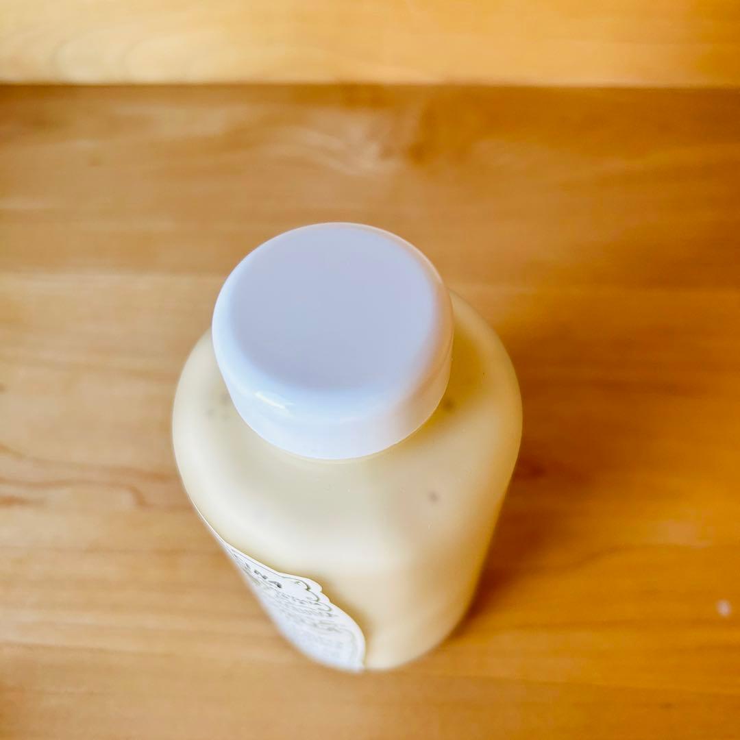 ボディミルク　サンタマリアノヴェッラ　コスメ　ボディークリーム　ザクロ　ざくろ