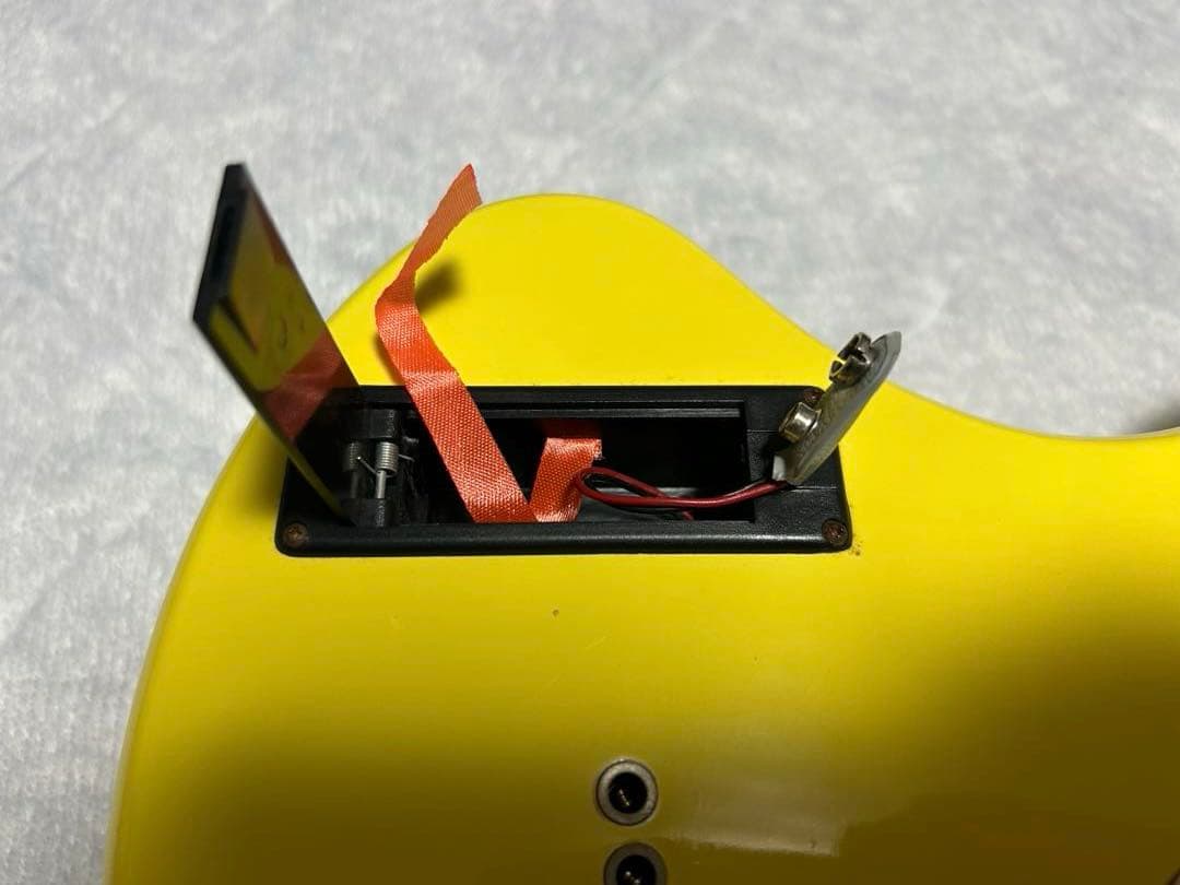 FERNANDES ZO-3 アンプ内蔵ミニギター　イエロー 「ジャンク品」