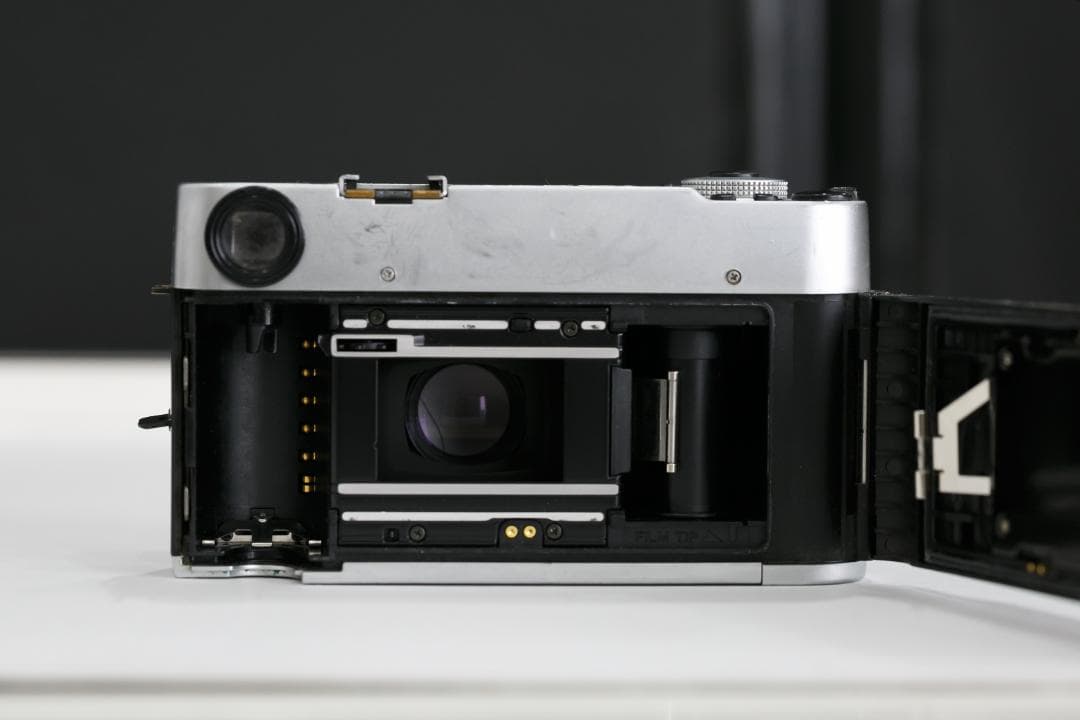 y*s様 コニカヘキサー シルバー Konica HEXAR 35mmF2 動作