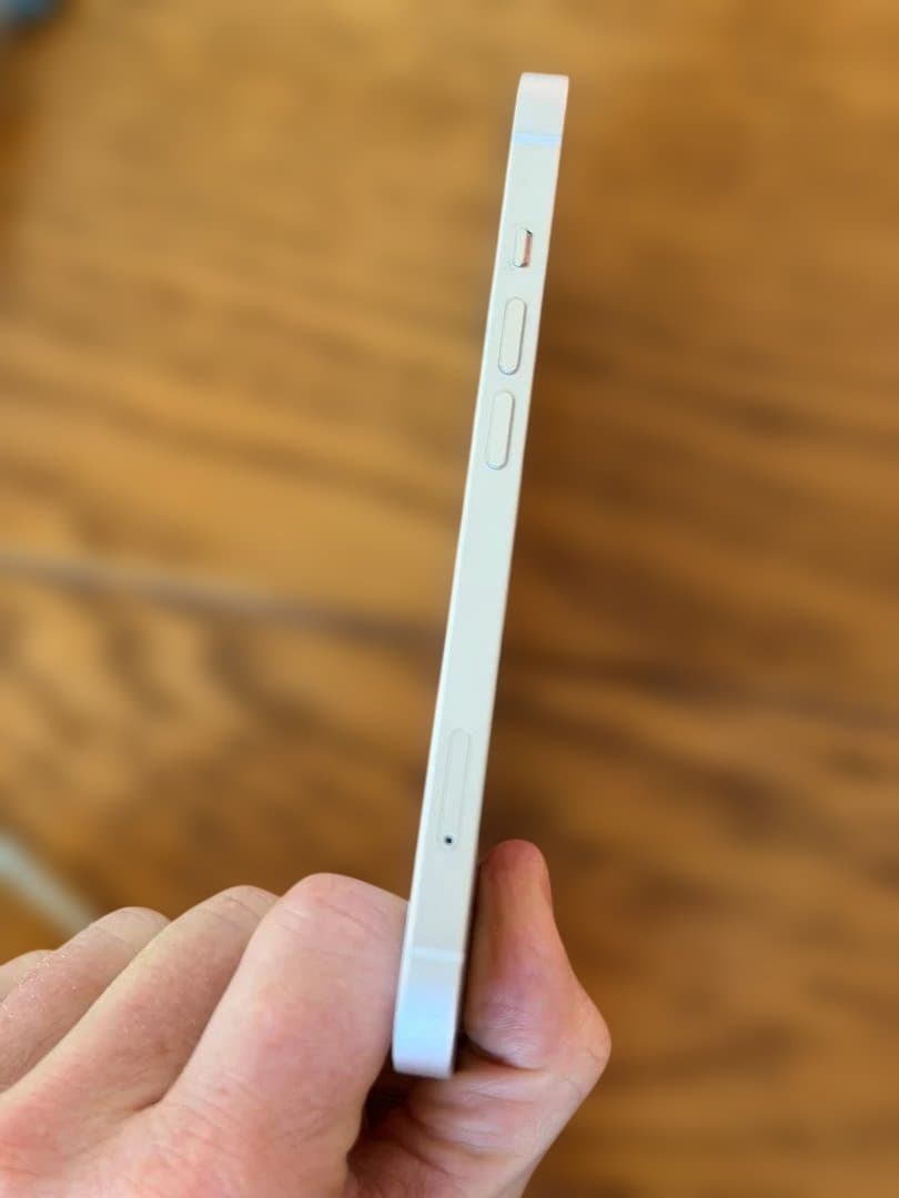 箱付きApple iPhone 13 ホワイト128GB SIMフリー