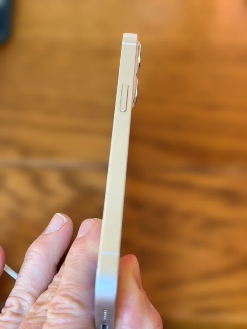 箱付きApple iPhone 13 ホワイト128GB SIMフリー