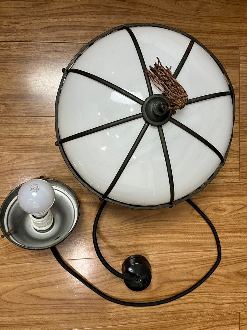 白乳ガラス　シェード