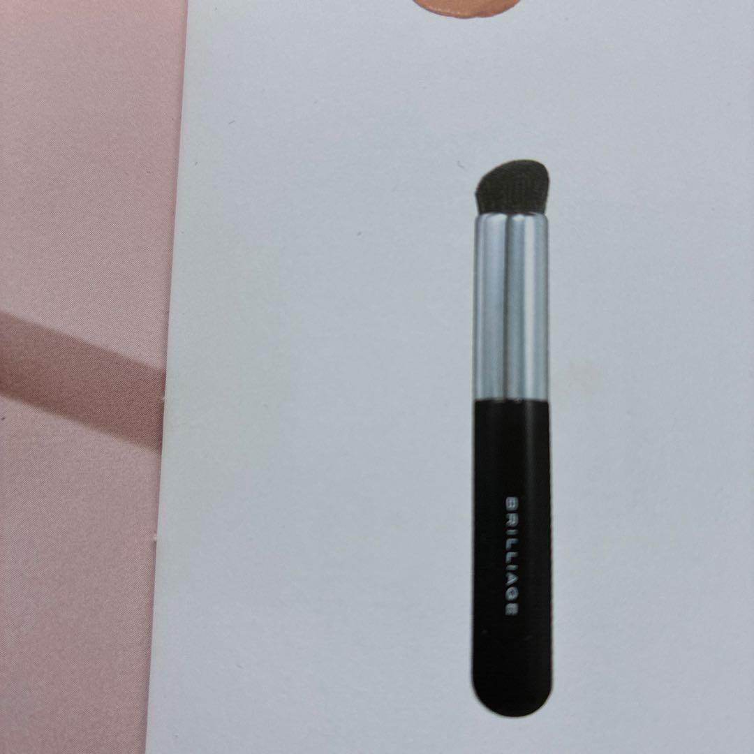 BRILLIAGE カモフラージュ　コンシーラーチーク&ワイドフィンガーブラシ