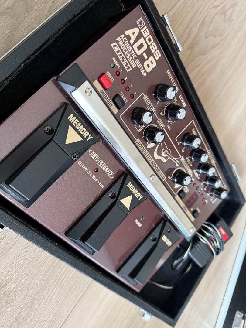 BOSS AD-8アコースティックギターエフェクターハードケース付き