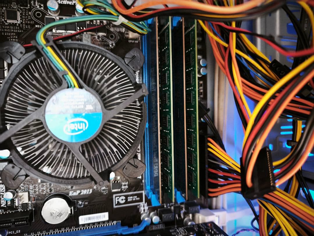 ツクモ BTO 自作PC Core i7 2600 RAM12GB